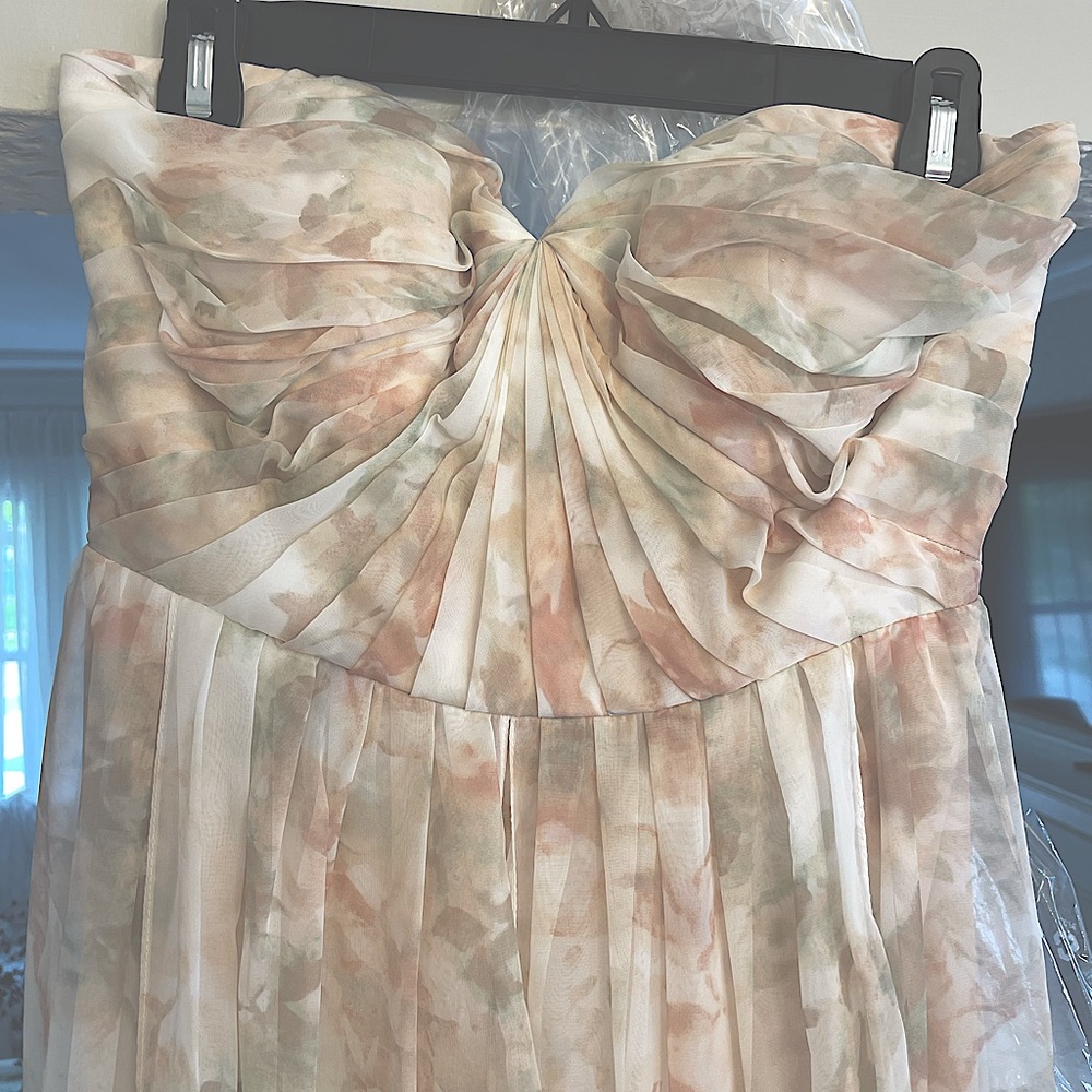 Jenny Yoo Cream floral bridesmaid dress. Size 6